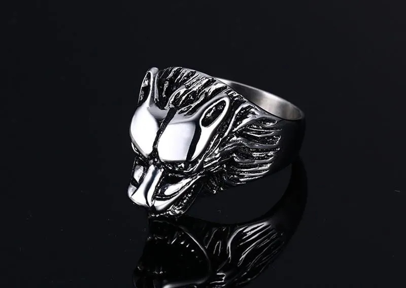 Classic Wolf Head Ring