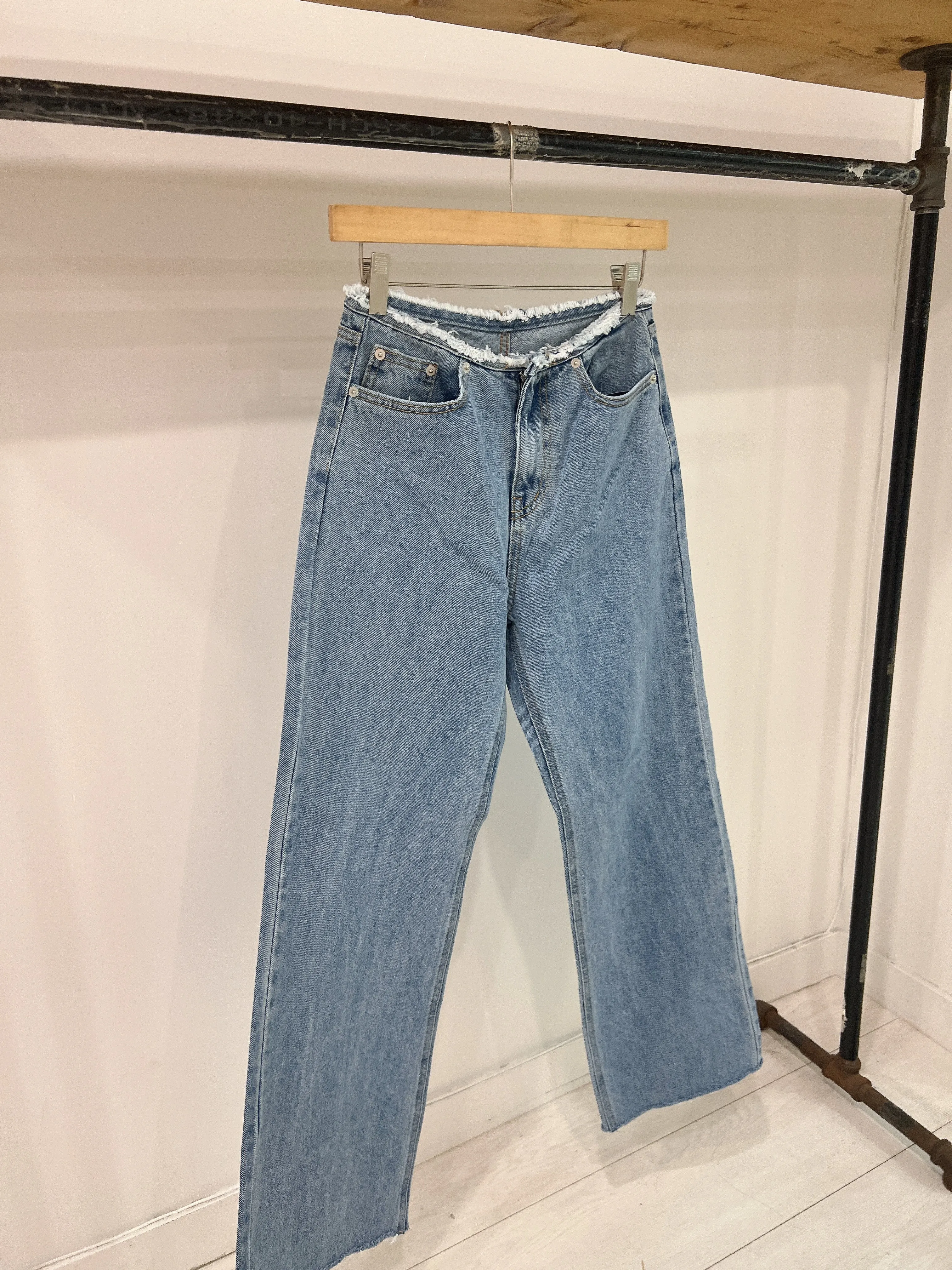 CORE Frayed waist jeans