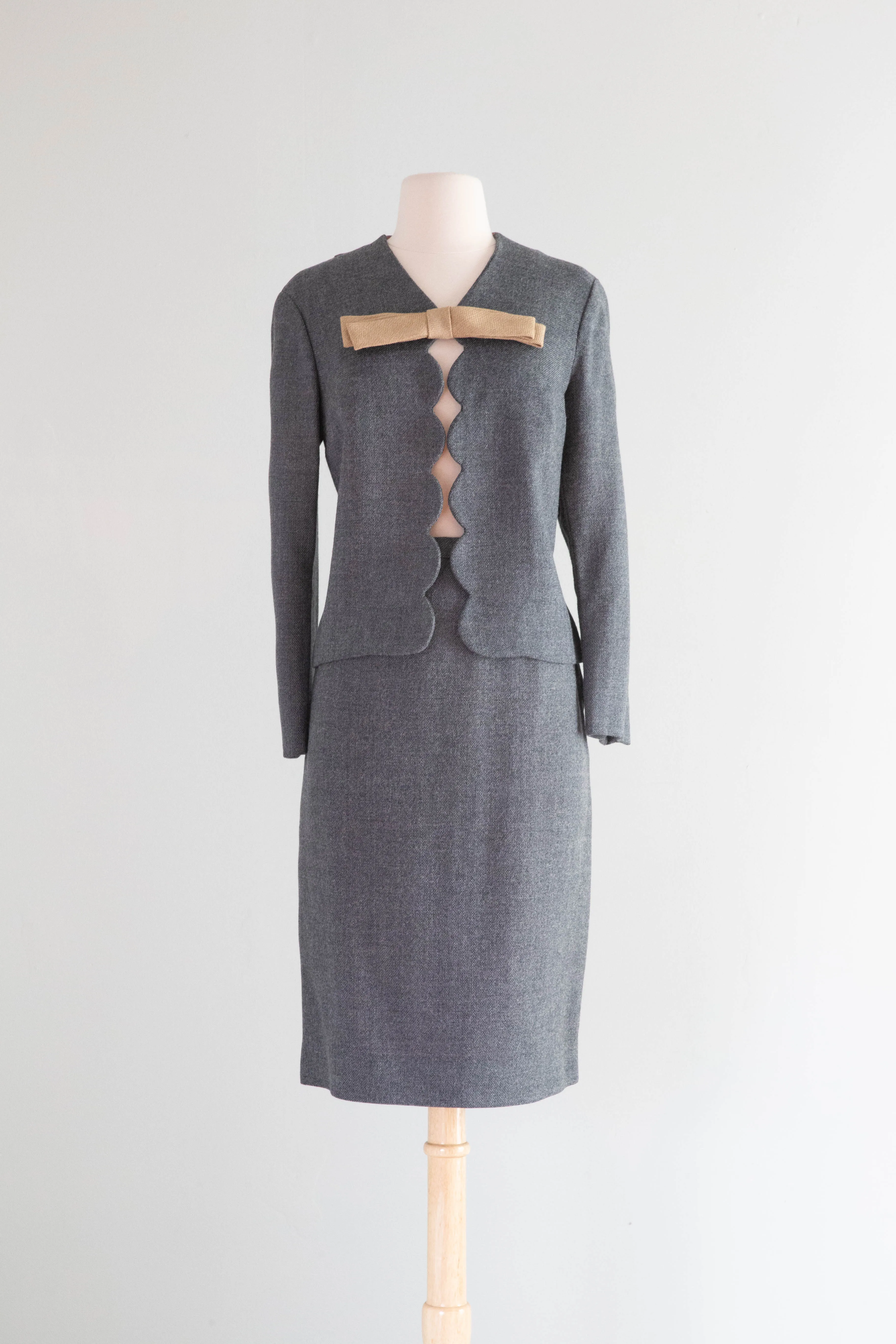 Darling 1960's Ladies Scalloped Grey Wool Suit With Bow / Small