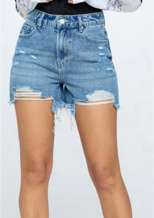 Everly High Rise Denim Shorts in Medium Wash