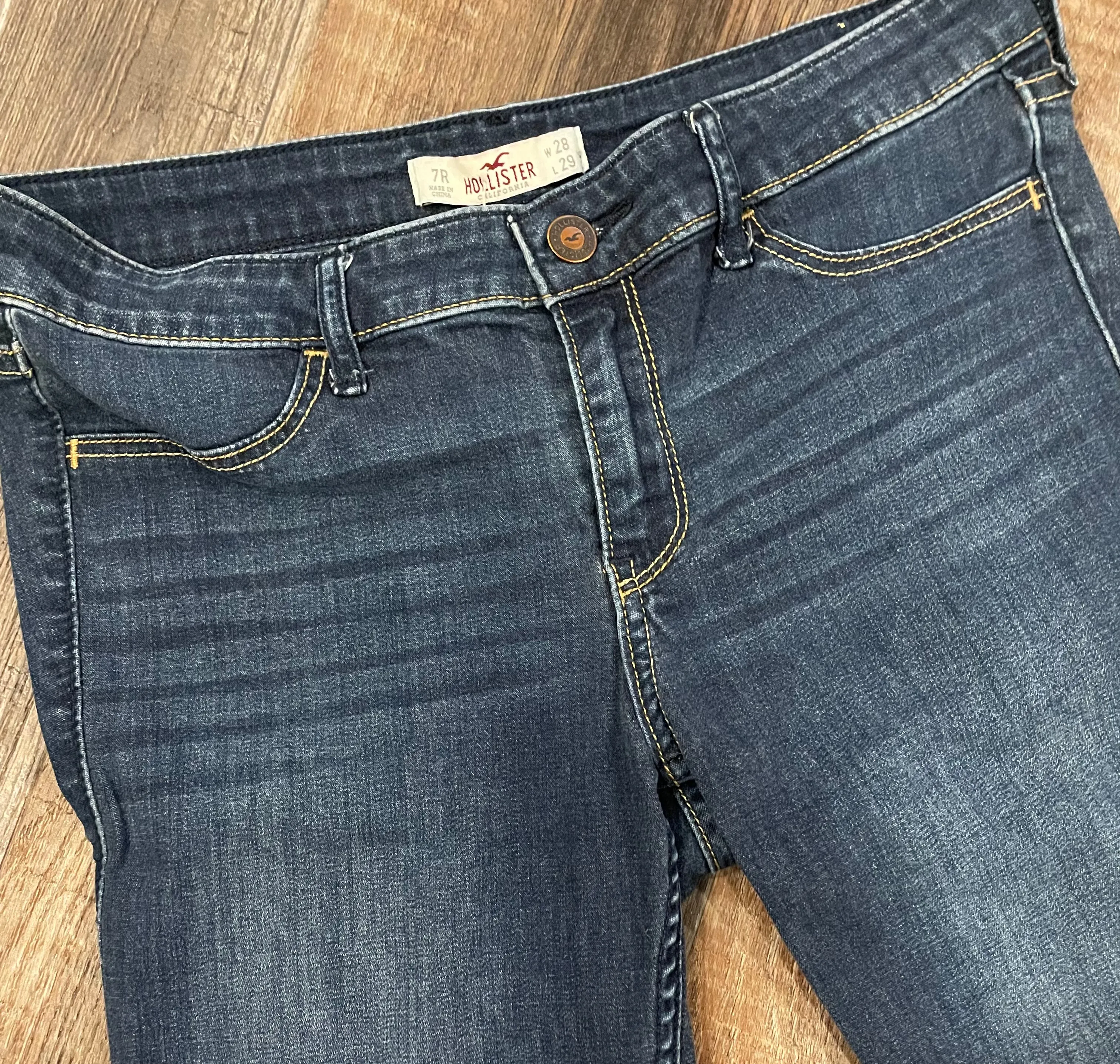 HOLLISTER Skinny Women’s Dark Blue Jeans size 7R