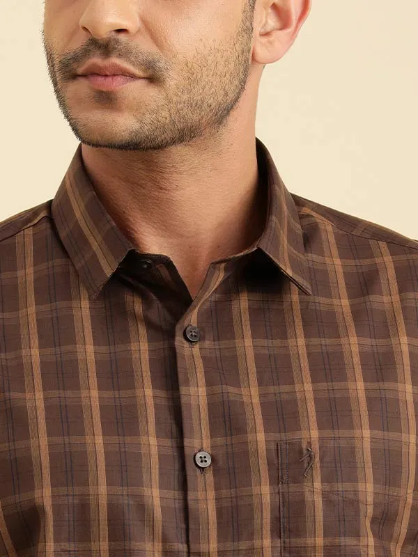 Men Checked Full Sleeve Cotton Blend Shirt