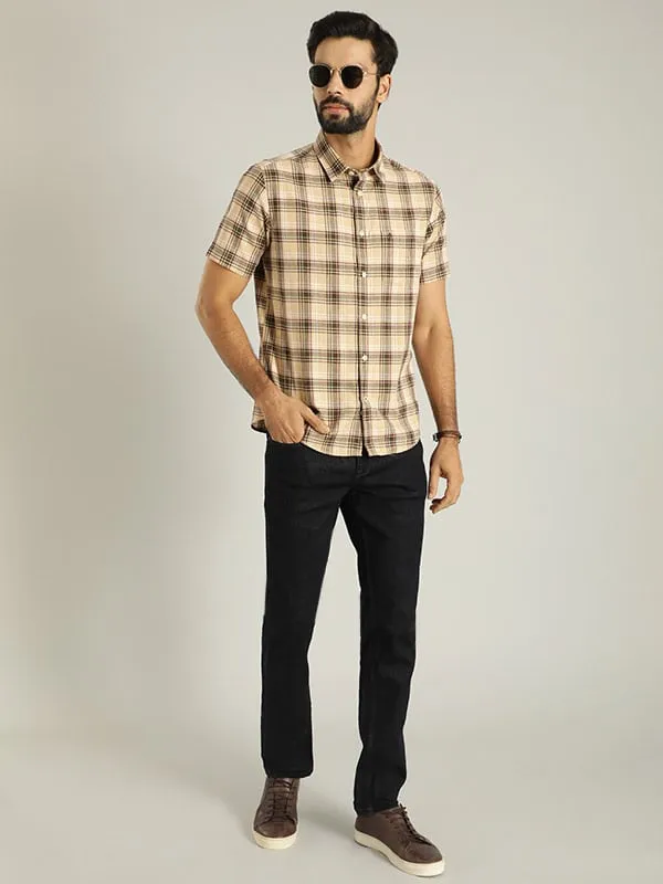 Men Checked Half Sleeve Cotton Shirt