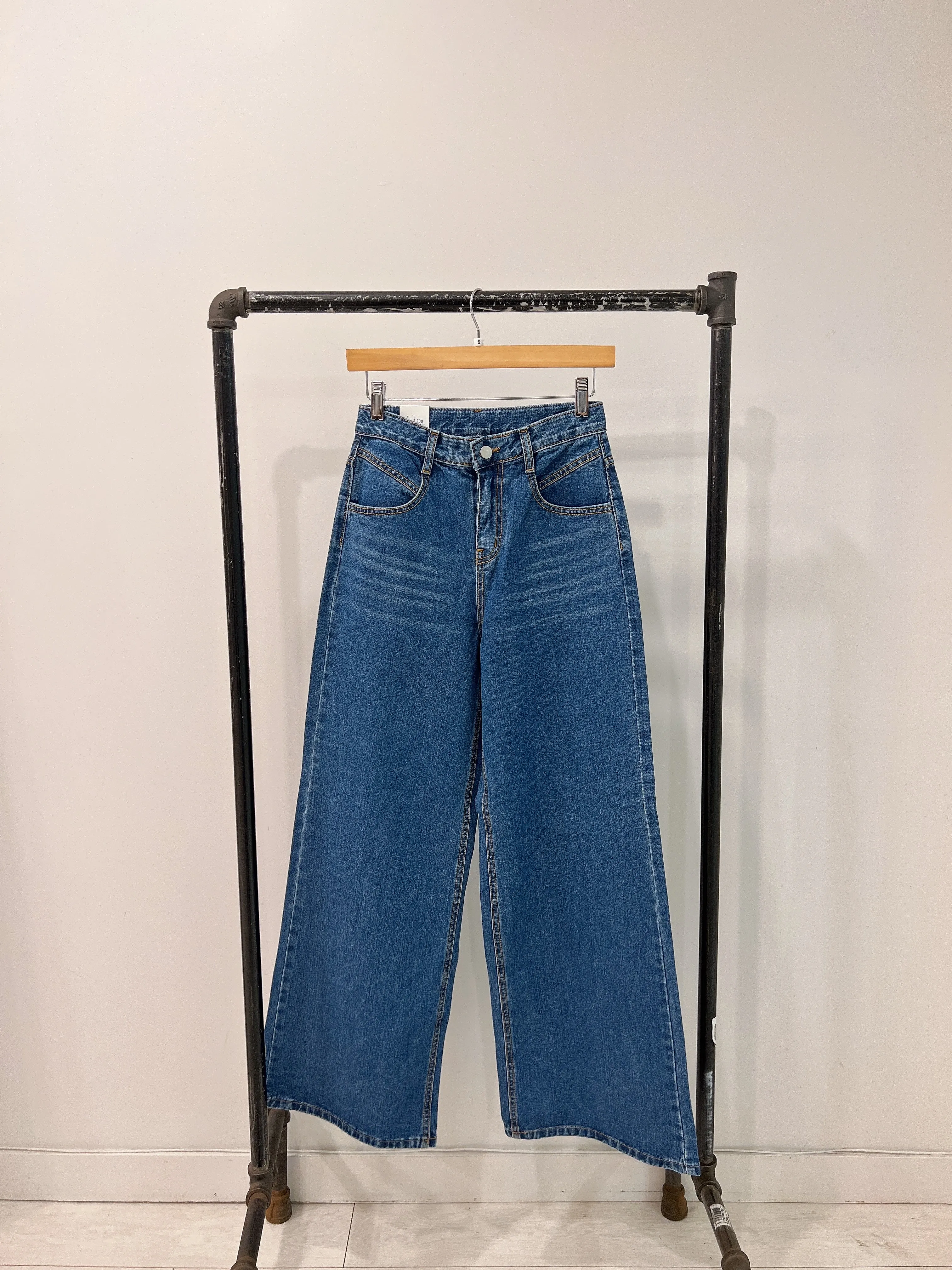 TOTO Wide legged jeans